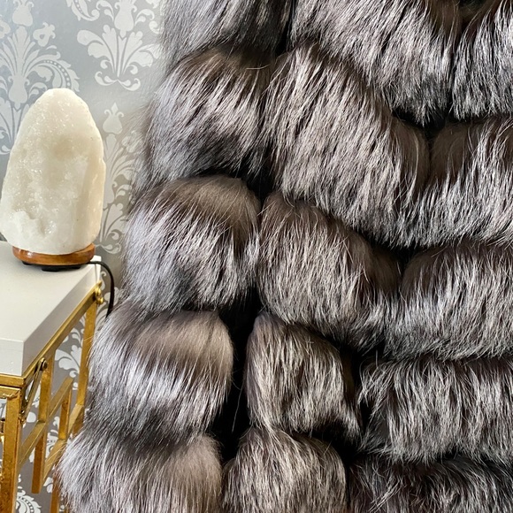 New Real Fox Fur Vest with Pockets! - Picture 7 of 12